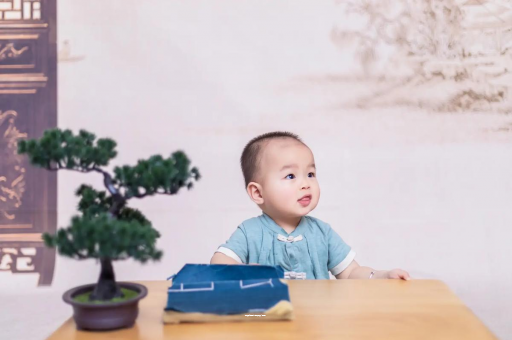 霸州宝宝半夜吐了怎么回事 霸州宝宝半夜吐了怎么回事